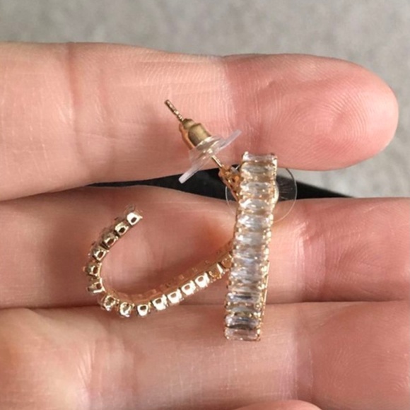 🌸Host Pick🌸 14 K Gold Plated Round Diamond Earrings - Picture 6 of 6